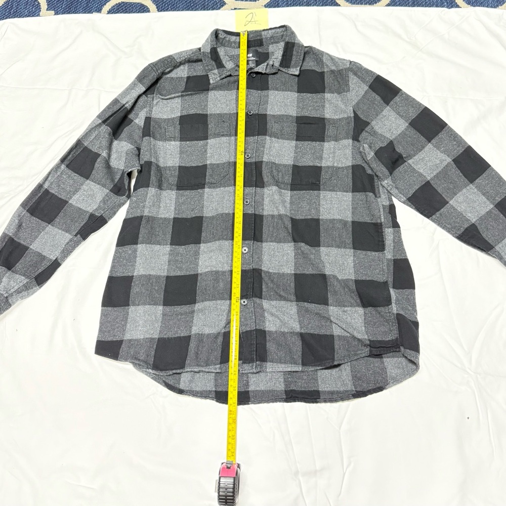 H&M Casual Button Down Shirt Black and Gray - Picture 5 of 7